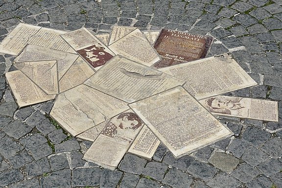 Denkmal für die "Weiße Rose" in München © KS / Norbert Stäblein