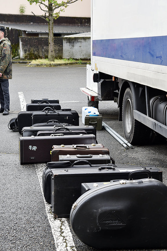 Koffer mit Musikinstrumenten ... © KS / Doreen Bierdel